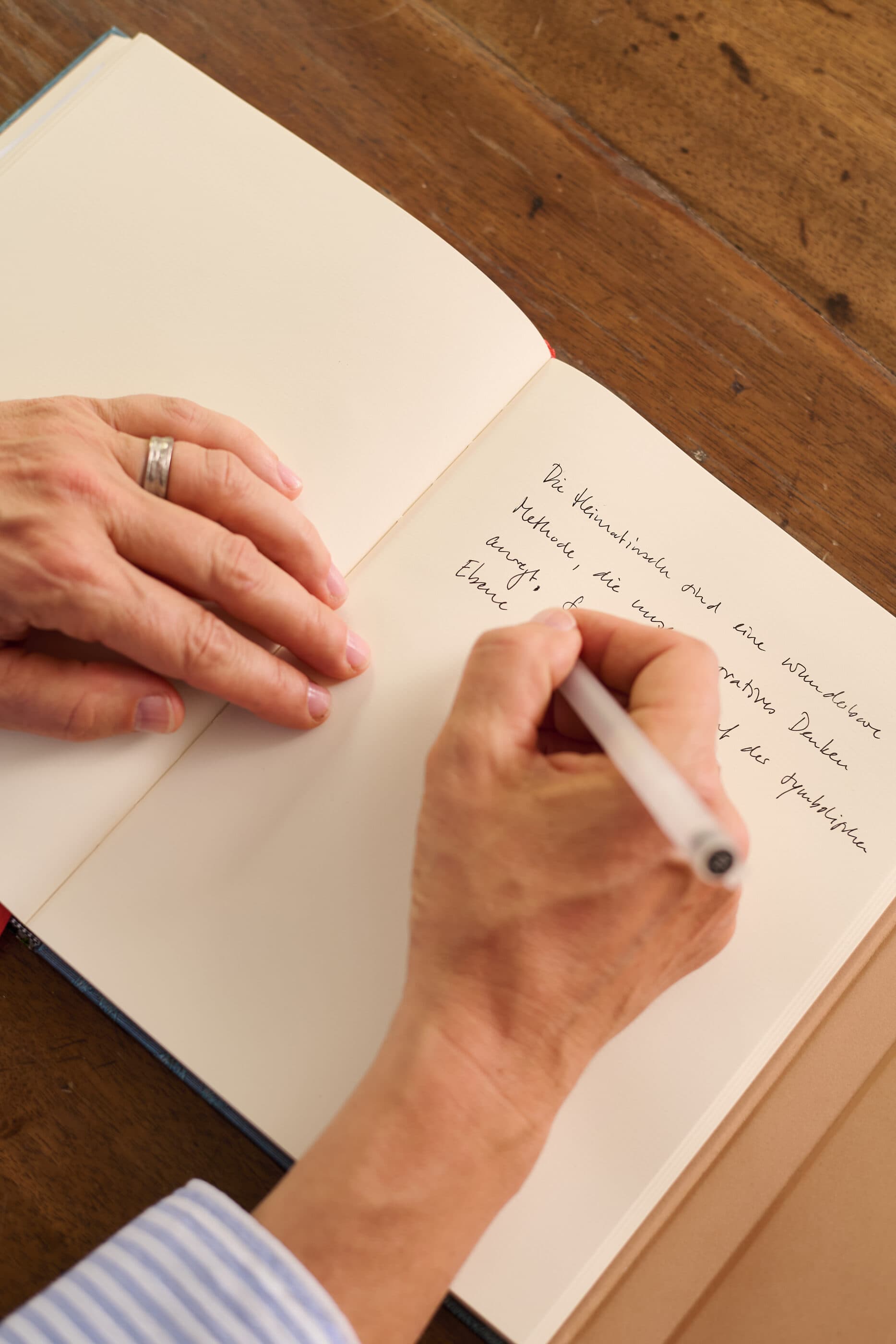 Handschriftliche Notizen in einem Journal
